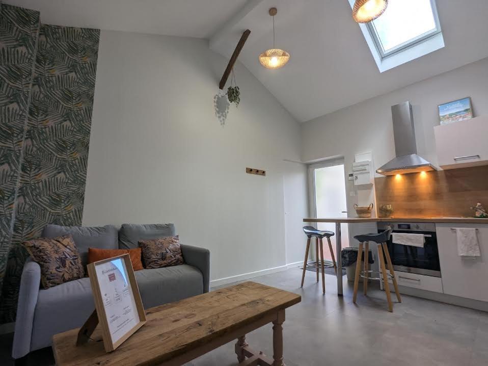 Le Boheme, Sauna & Spa Riorges Exteriér fotografie