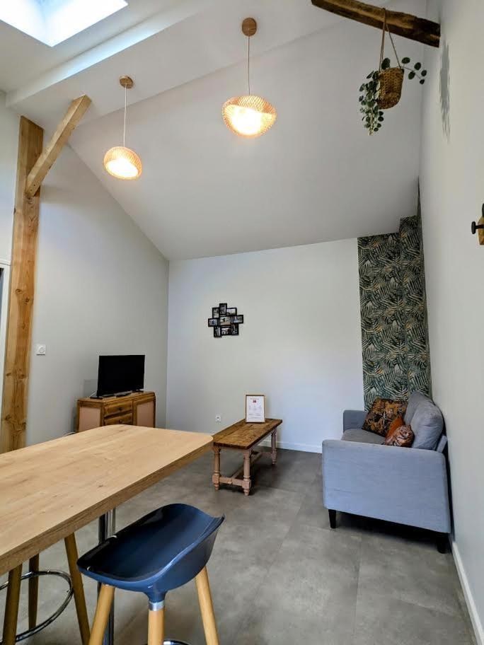 Le Boheme, Sauna & Spa Riorges Exteriér fotografie